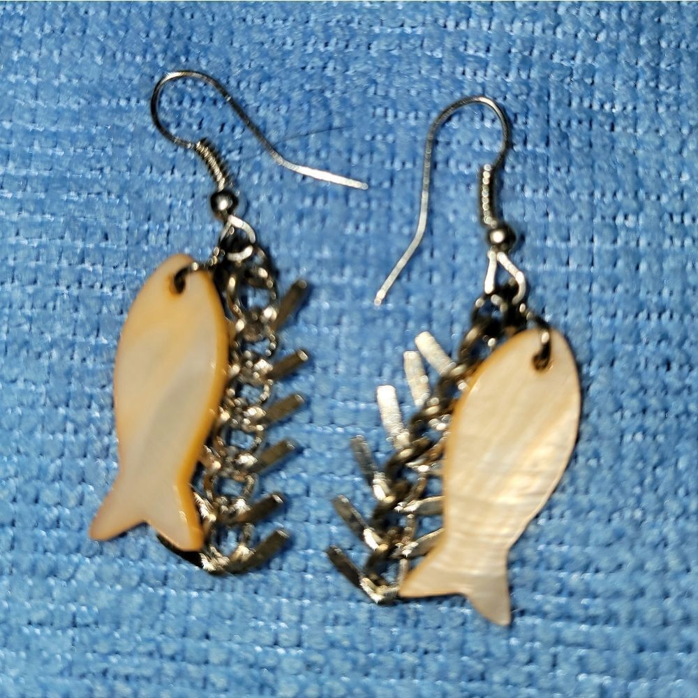 Fish Earrings (E5) - Picture 2 of 3